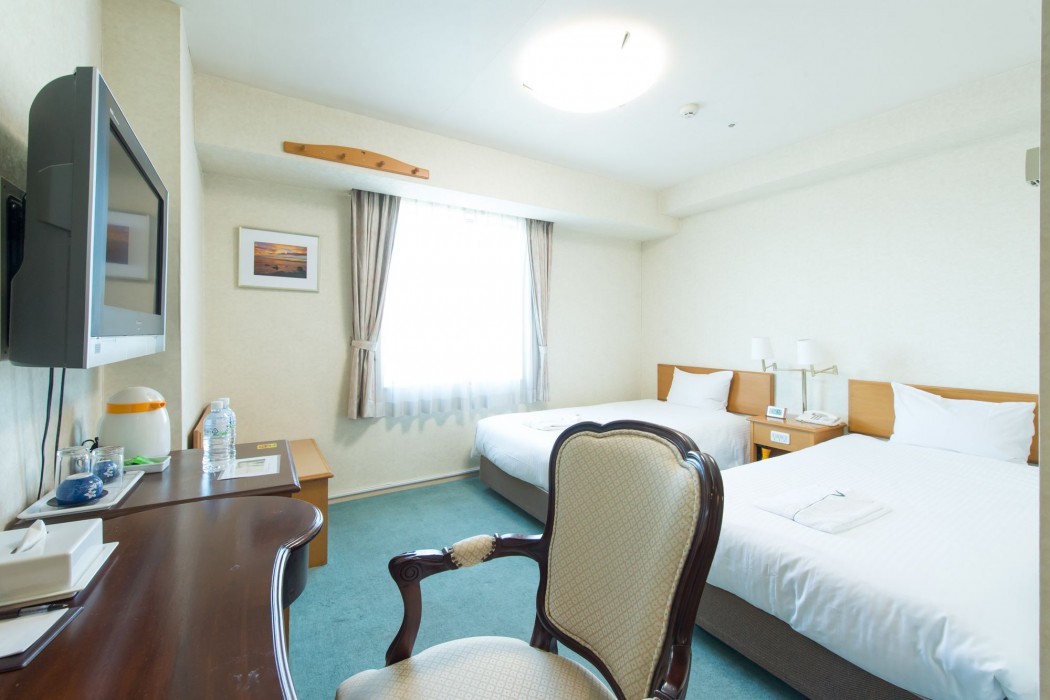 Shonan Kamakura Crystal Hotel 27/89