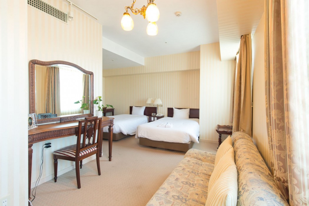 Shonan Kamakura Crystal Hotel 48/89