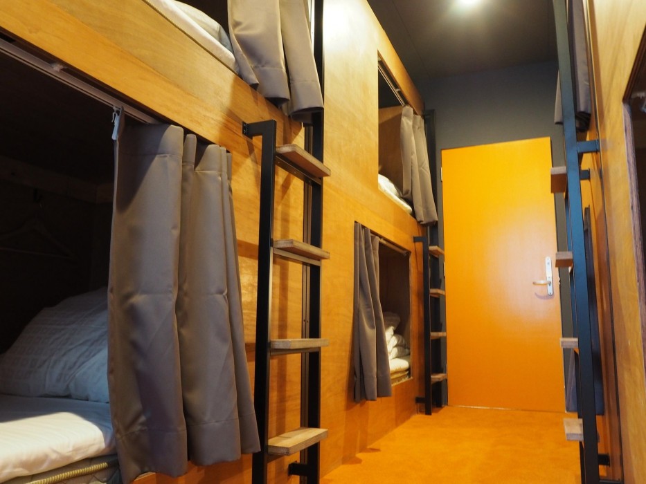 Turn Table Hostel 40/97