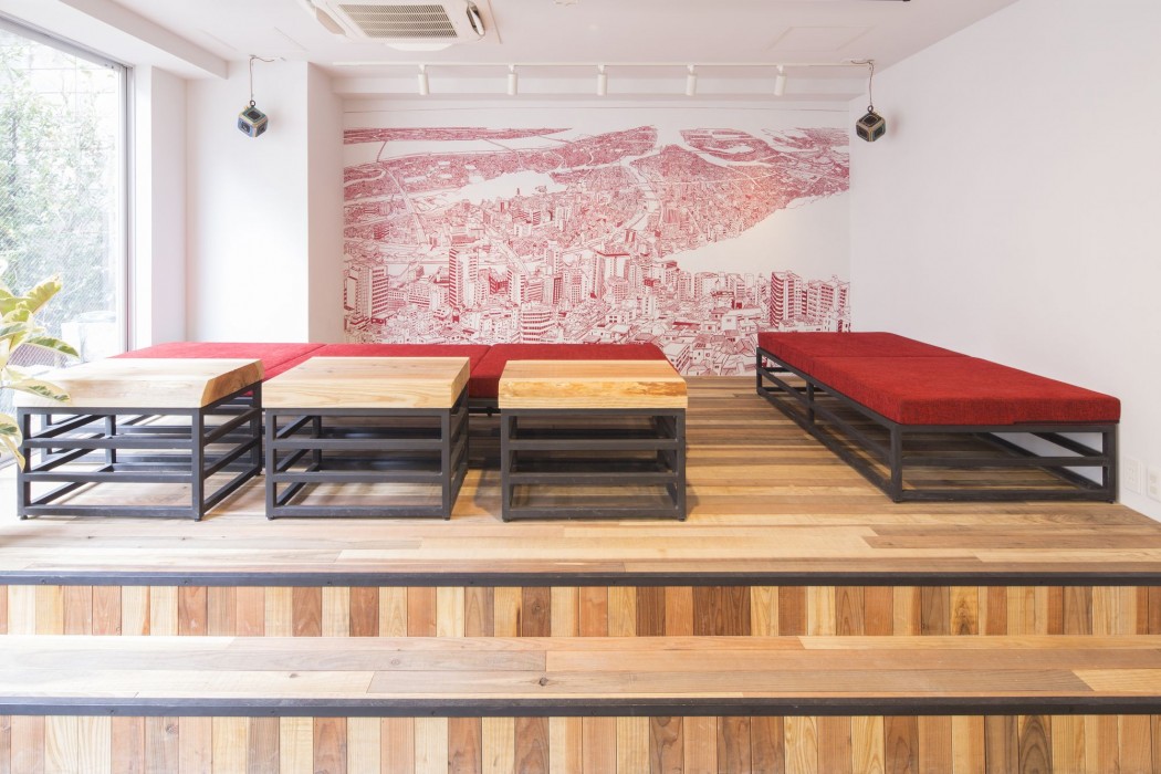 Turn Table Hostel 41/97