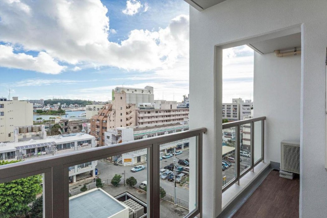 Living Inn Asahibashiekimae Premier 18/60