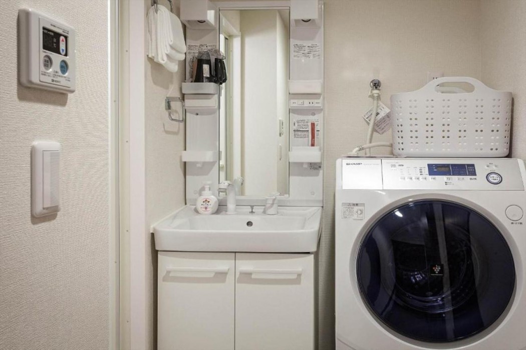 Living Inn Asahibashiekimae Premier 39/60
