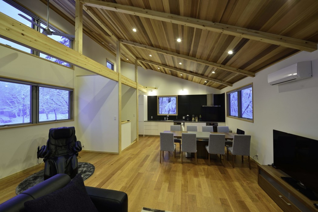 Bluebird Chalets 27/57