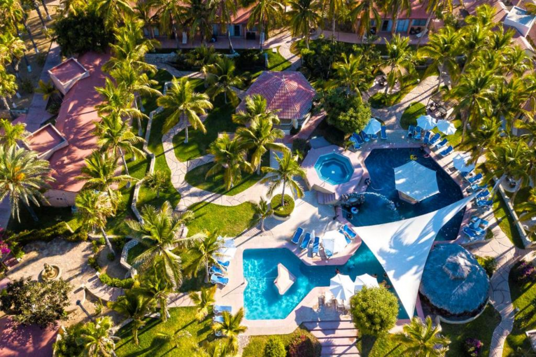 Buena Vista Oceanfront & Hot Springs Resort 写真2