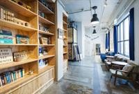 The Kitchen Hostel Ao 35/74