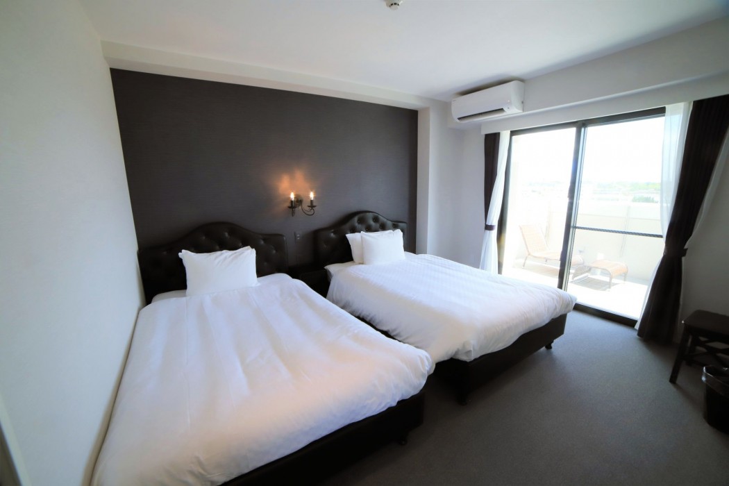 Hotel 385 19/45