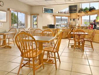 Days Inn Sault Ste Marie MI 13/23