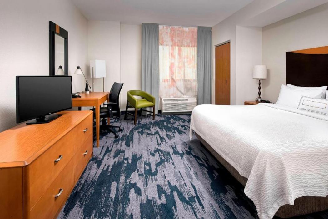 Fairfield Inn and Suites Miami Airport South 5/20