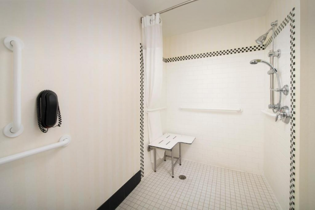 Fairfield Inn and Suites Miami Airport South 8/20