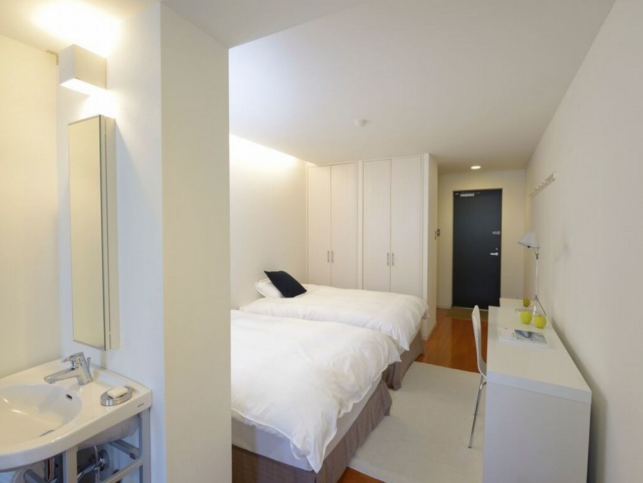 Auberge Mukunone 7/45