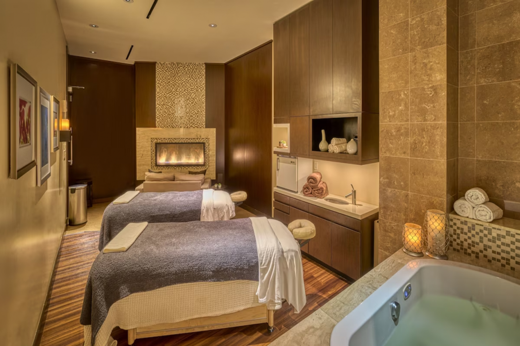 Harrahs Resort Atlantic City - A Caesars Rewards Destination 40/70