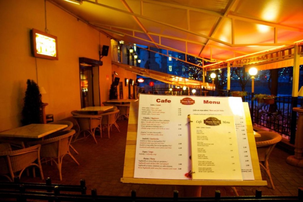 Monte Kristo Hotel 51/95