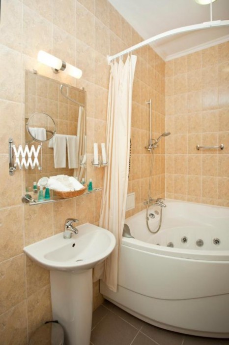 Monte Kristo Hotel 42/95