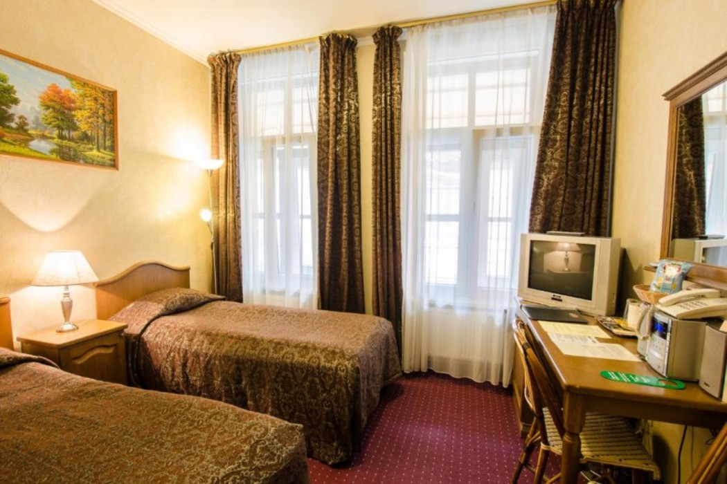 Monte Kristo Hotel 25/95