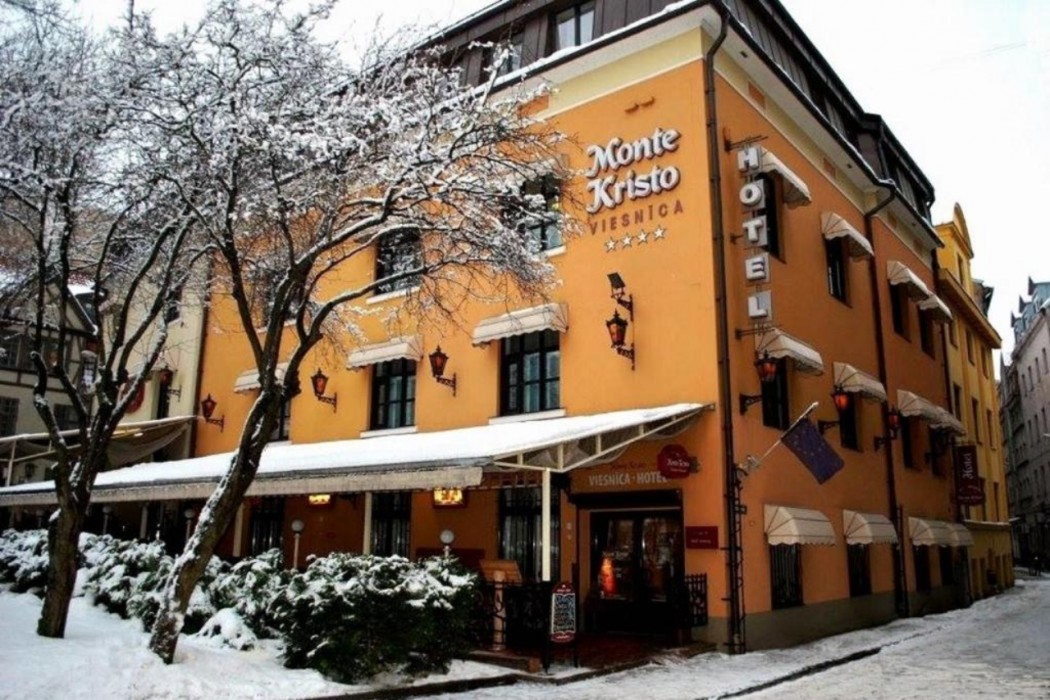 Monte Kristo Hotel 2/95