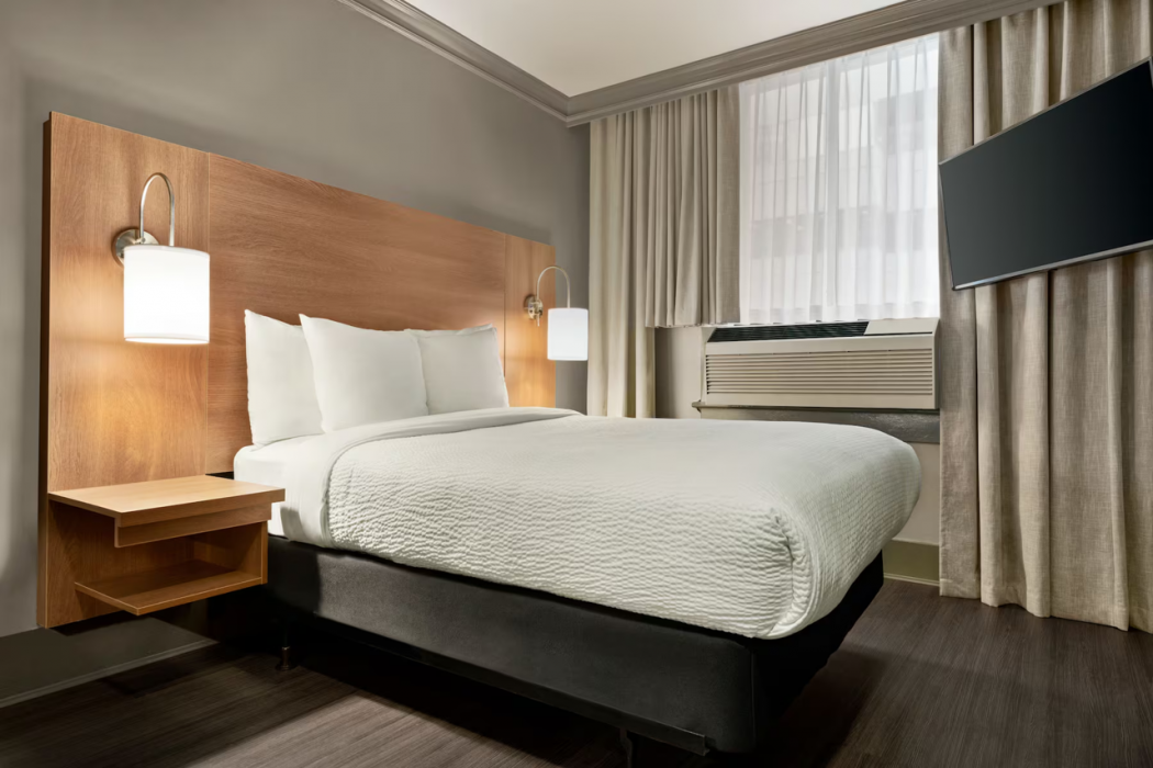 Days Inn By Wyndham Vancouver Downtown 12/32