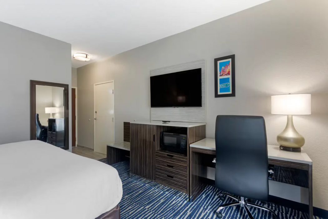 Comfort Inn & Suites Memphis East 13/15