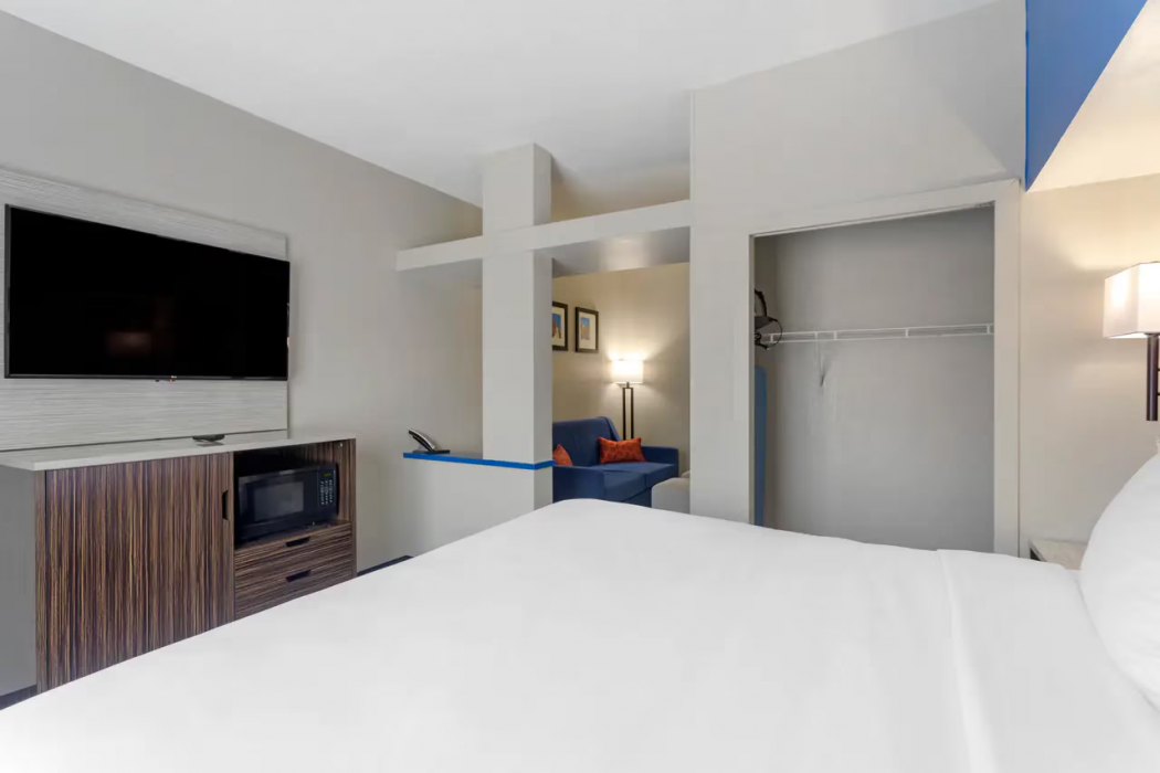 Comfort Inn & Suites Memphis East 6/15