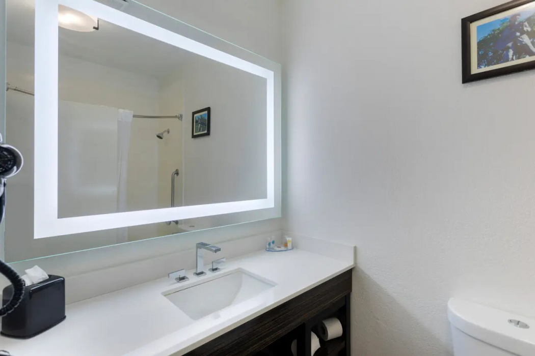 Comfort Inn & Suites Memphis East 12/15