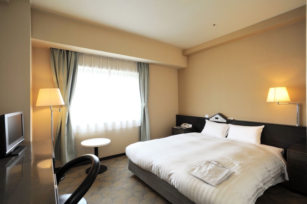 Hotel Ksp 8/29
