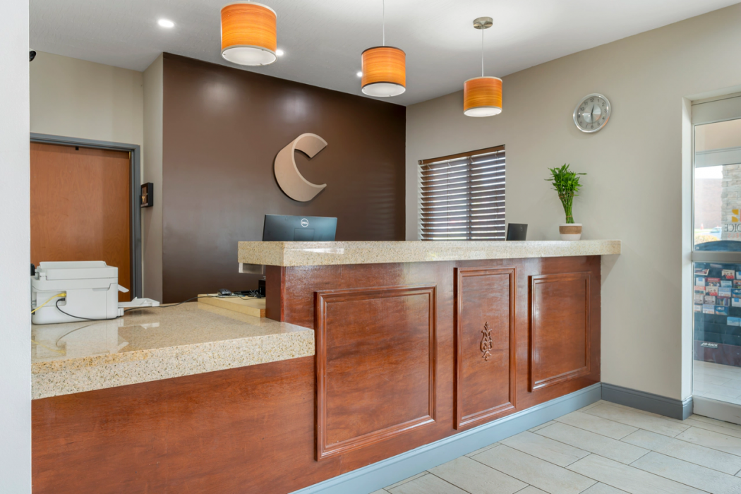 Comfort Inn & Suites Zanesville OH 3/27