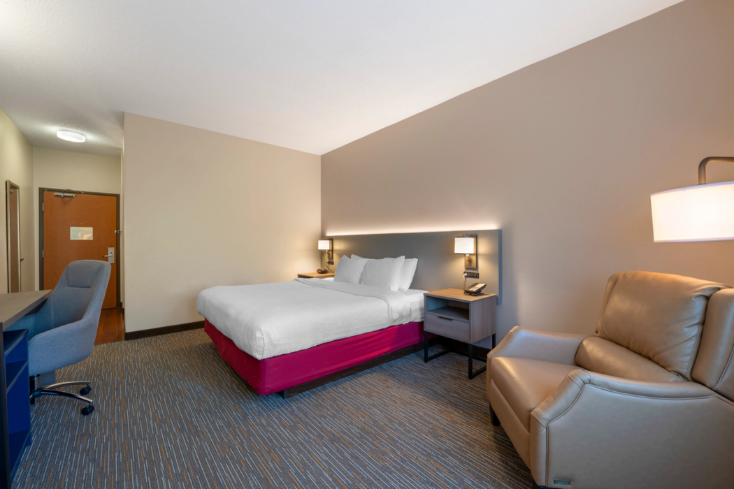 Comfort Inn & Suites Zanesville OH 9/27