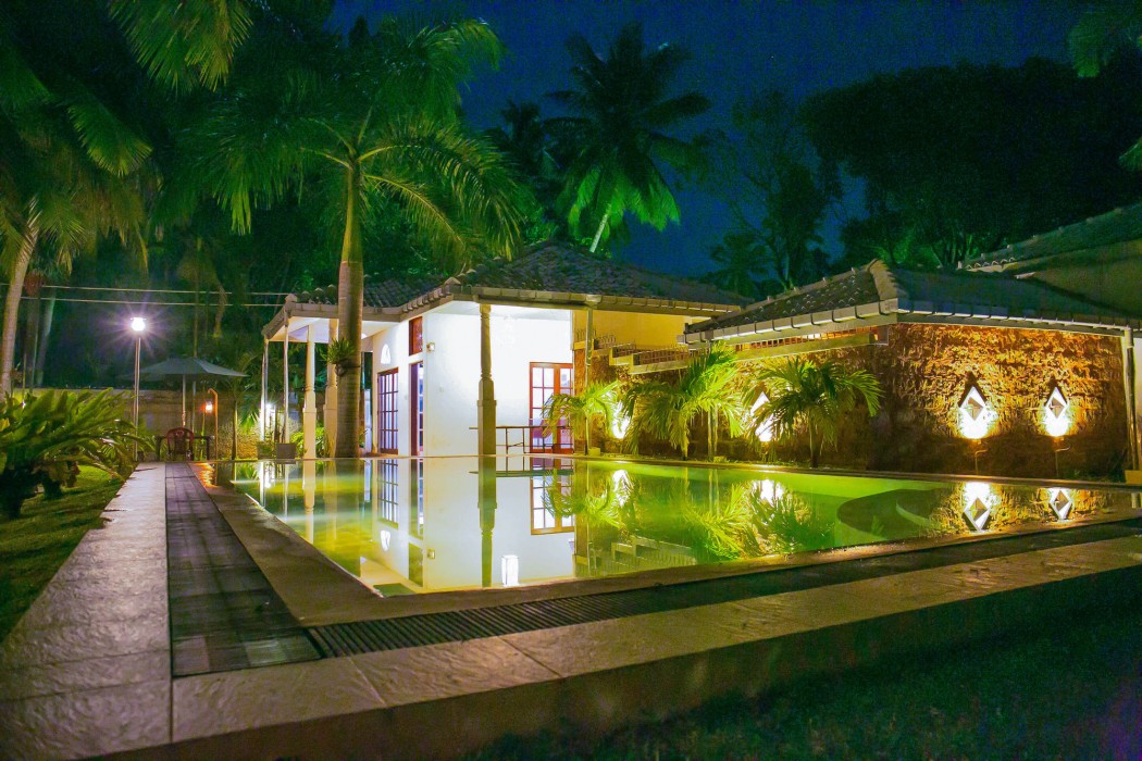 Pavana Hotel 42/63