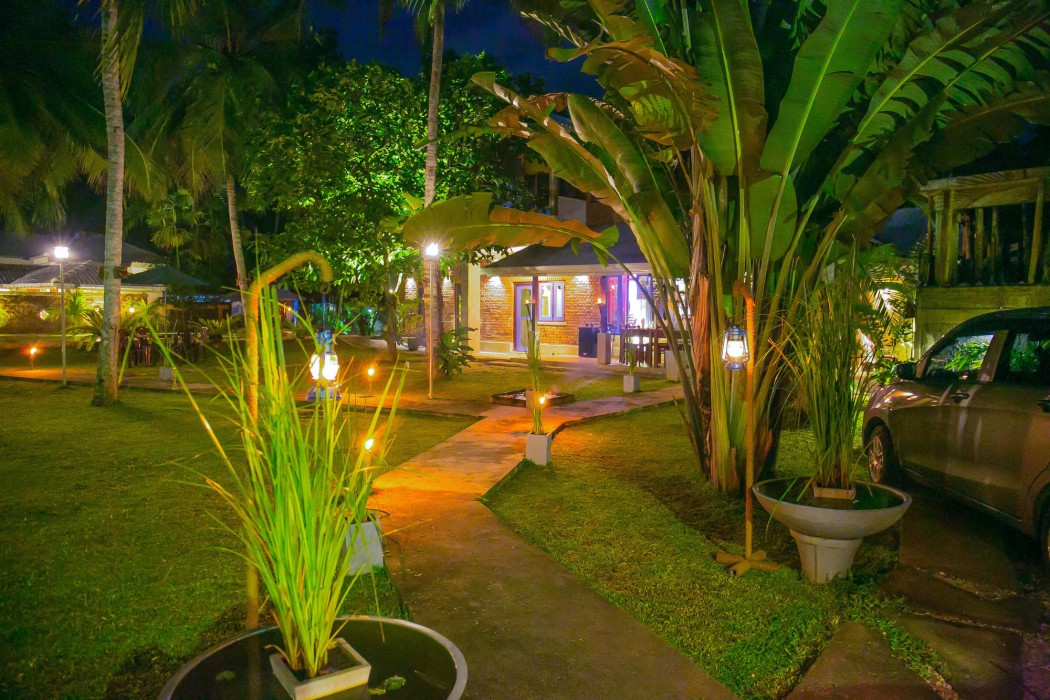 Pavana Hotel 24/63