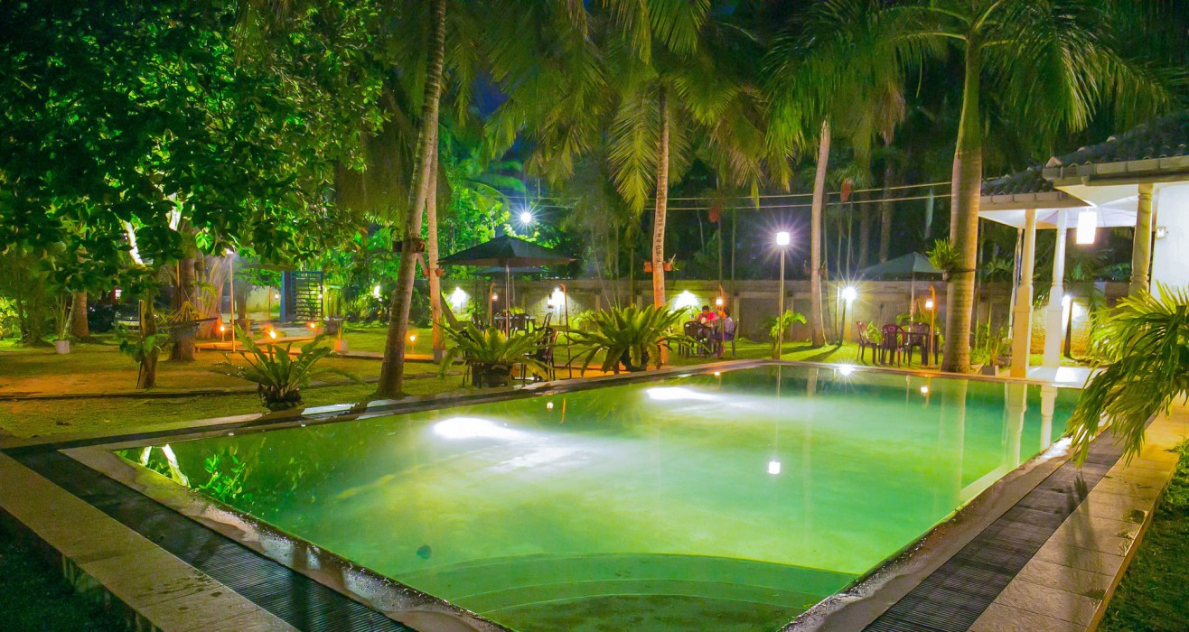 Pavana Hotel 27/63