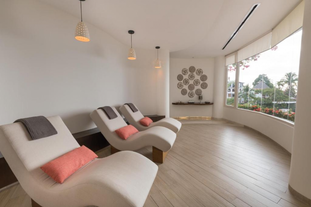Grand Miramar All Luxury Suites and Residences 29/34