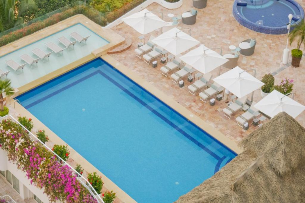 Grand Miramar All Luxury Suites and Residences 33/34