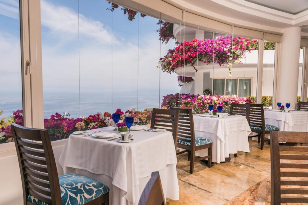 Grand Miramar All Luxury Suites and Residences 15/34