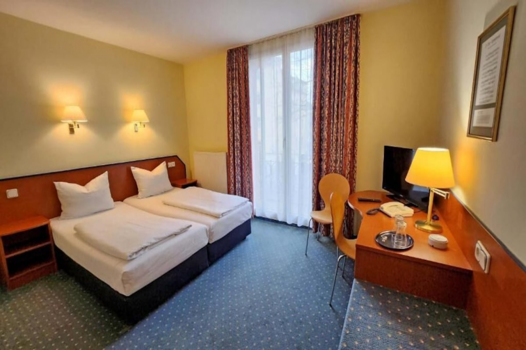 Hotel Amadeus Dresden Neustadt 10/25