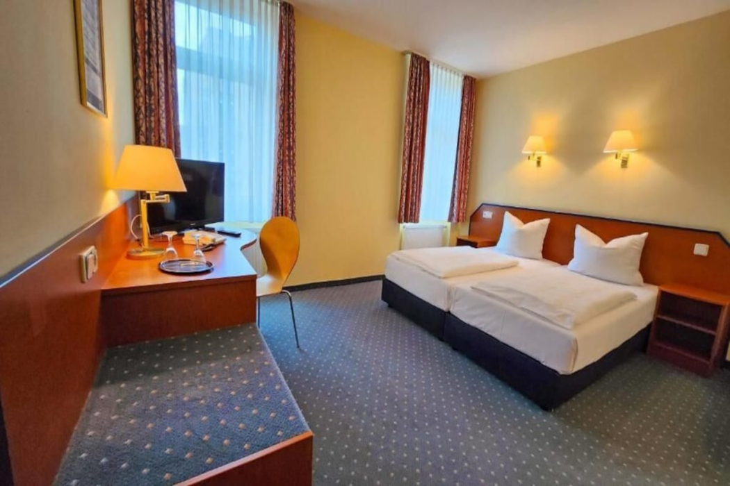 Hotel Amadeus Dresden Neustadt 7/25