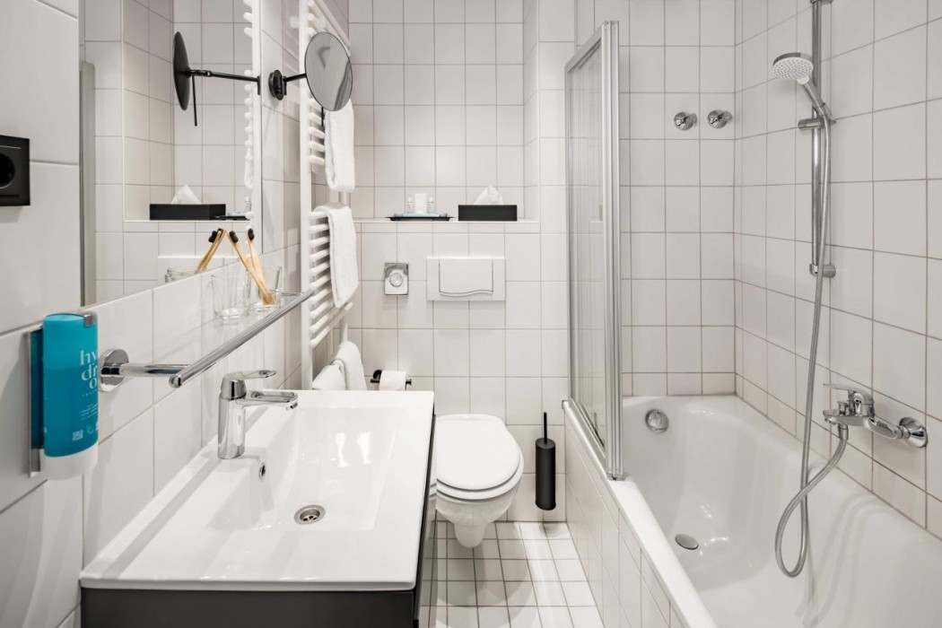 Hotel AMANO Dusseldorf 11/97