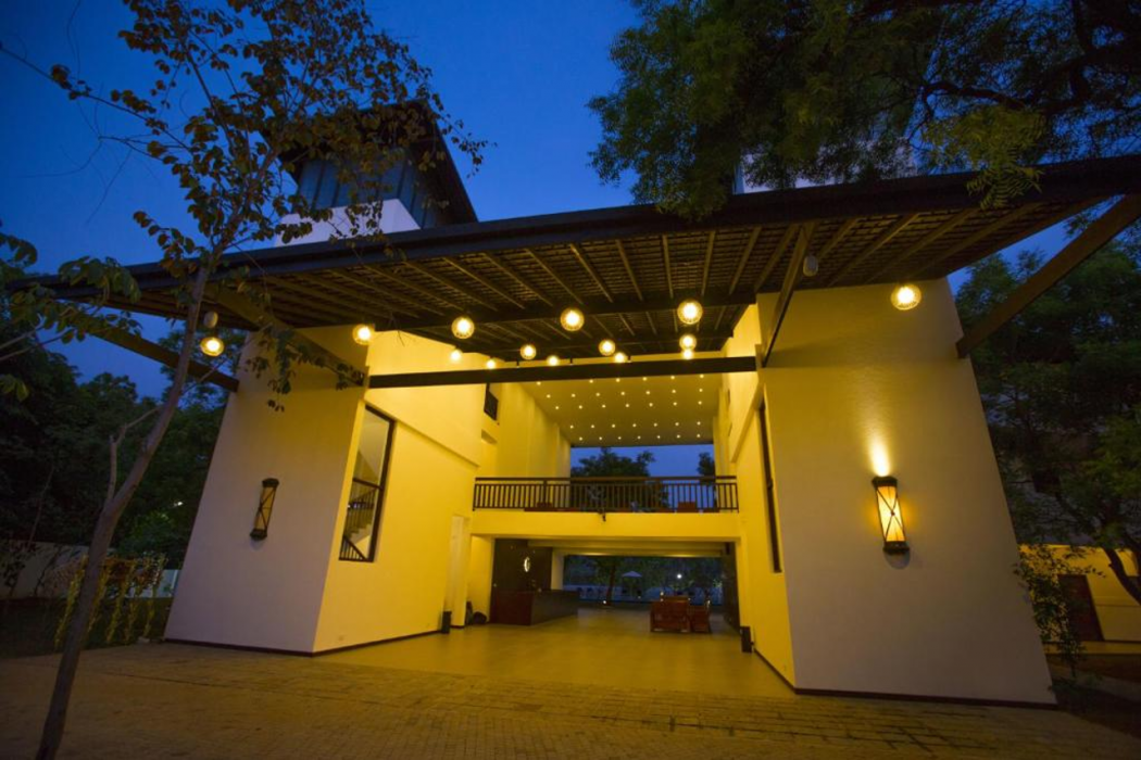 Grand Tamarind Lake Hotel 23/57