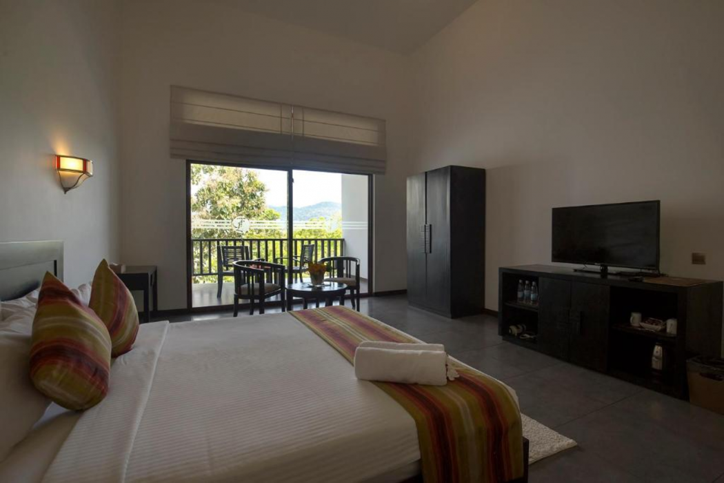 Grand Tamarind Lake Hotel 13/57