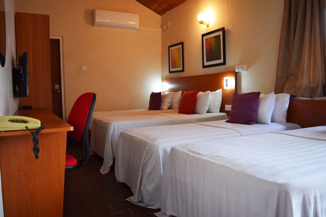 Tropic Inn photo3