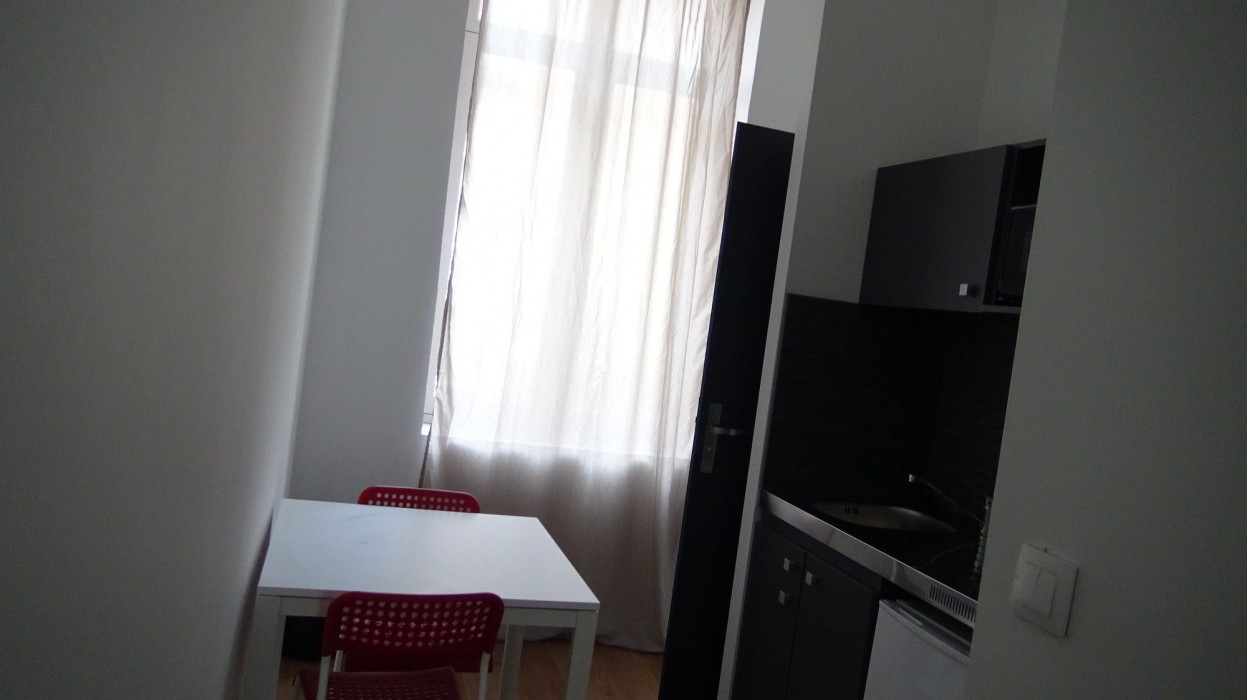 Nationale Apparthotel 16/71