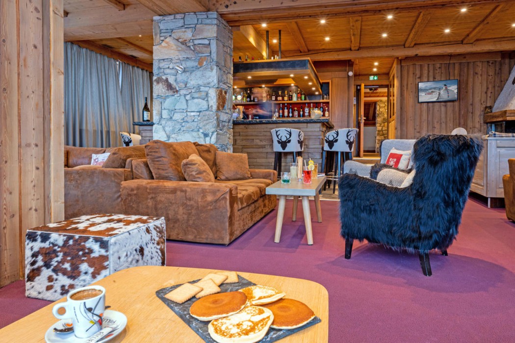 Aiguille Percee Hotel Restaurant 44/74