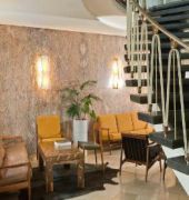 Hessenland Hotel by Stay Awesome 8/11