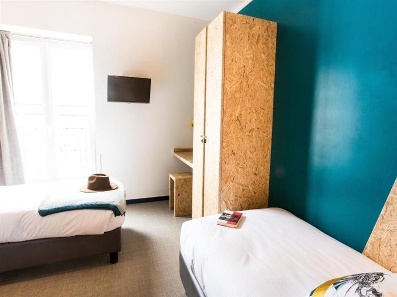 Beautiful Belleville Hotel & Hostel 13/28