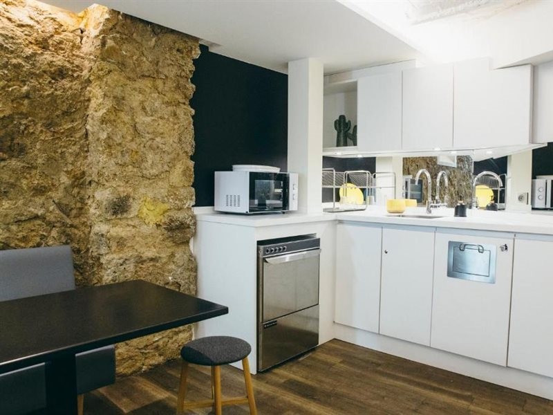 Beautiful Belleville Hotel & Hostel 14/28