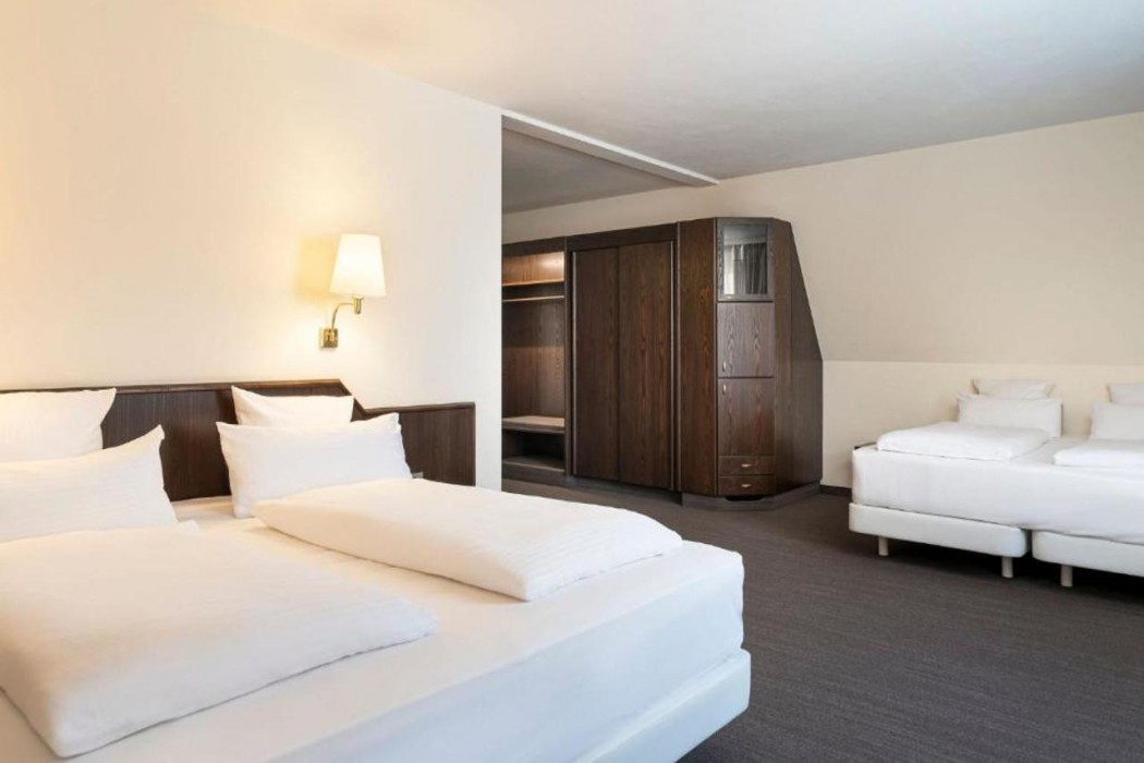 elaya hotel noerdlingen, Trademark by Wyndham 5/63