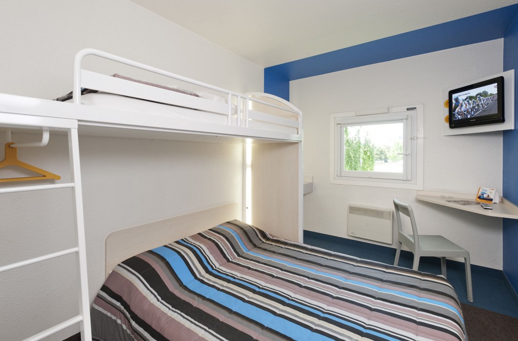 Hotelf1 Plaisir 35/80