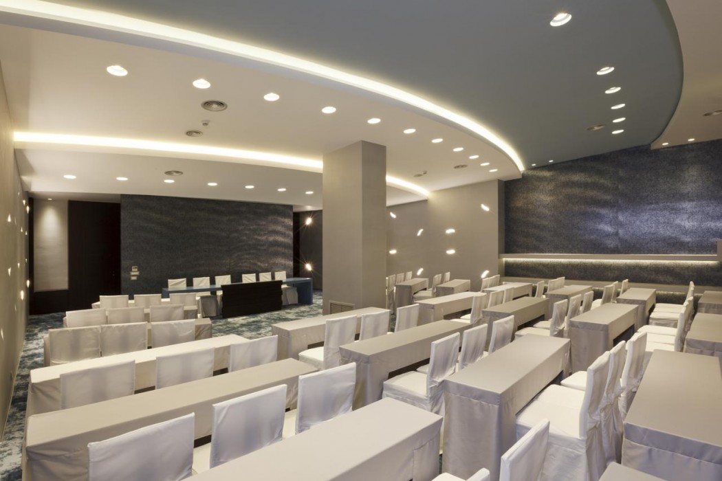 Olympic Palace Resort Hotel and Convention Center 40/97