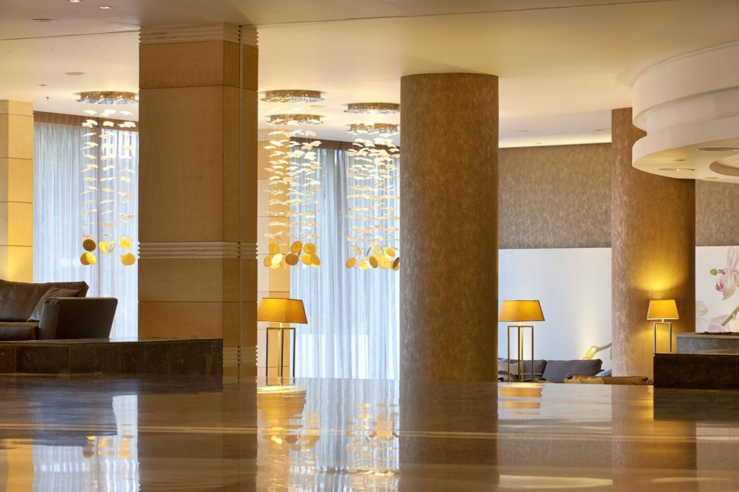 Olympic Palace Resort Hotel and Convention Center 10/97