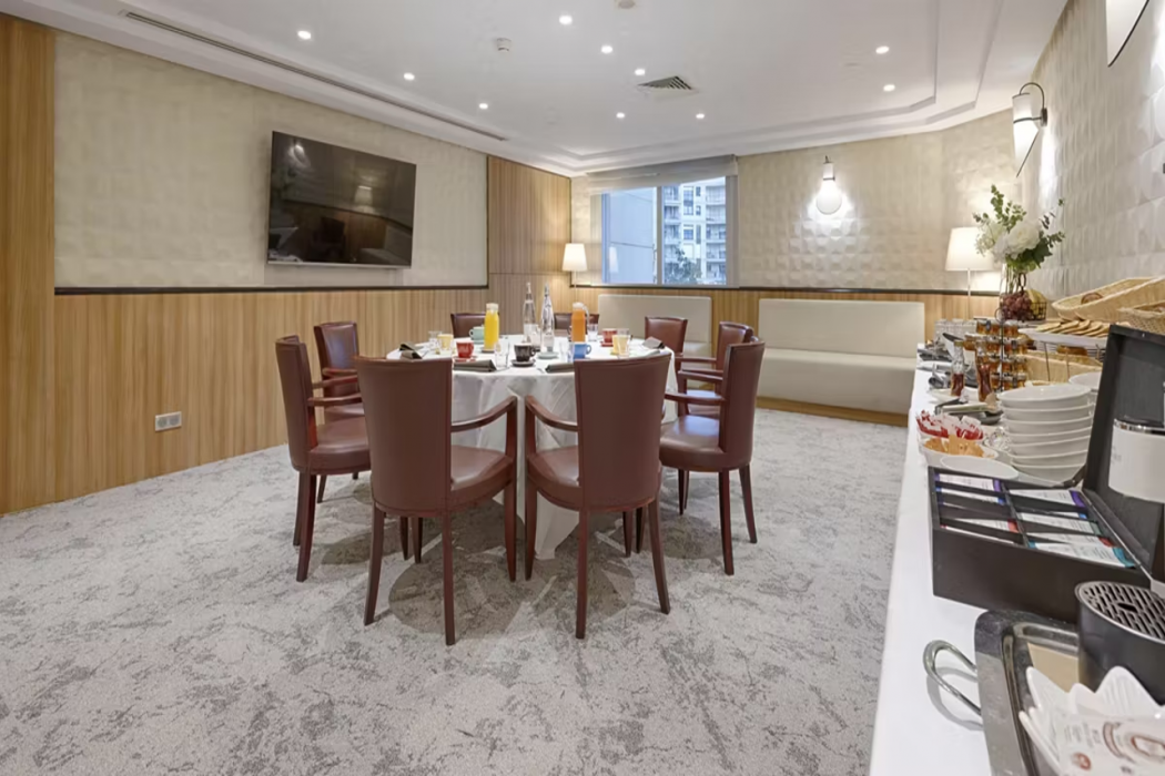 Occidental Paris Levallois 33/68