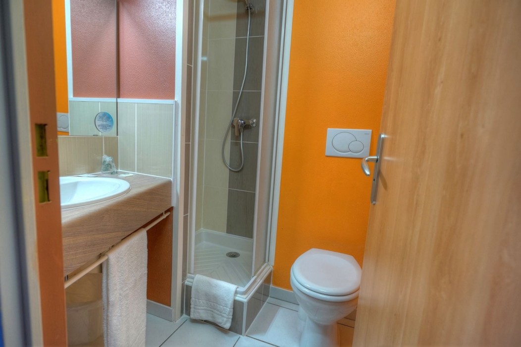 B&B Hotel Saint Etienne Monthieu 15/55