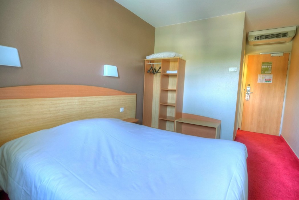 B&B Hotel Saint Etienne Monthieu 18/55
